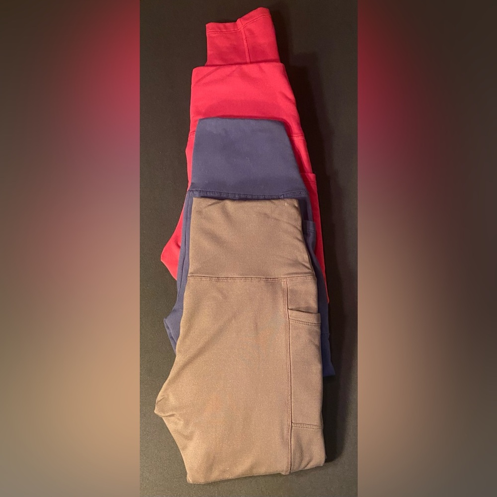 3 Pairs S-M Fleeced Lined Leggings w/ pockets very good pre-owned condition 🤎❤️🖤